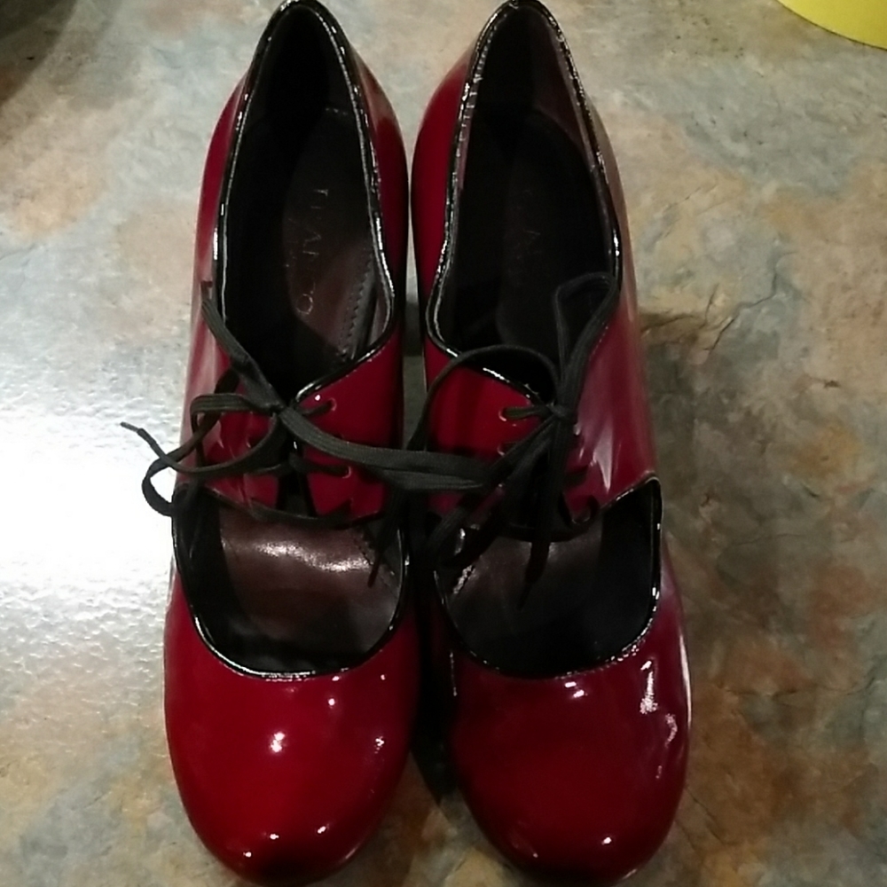 Beautiful red Franco Sarto heels